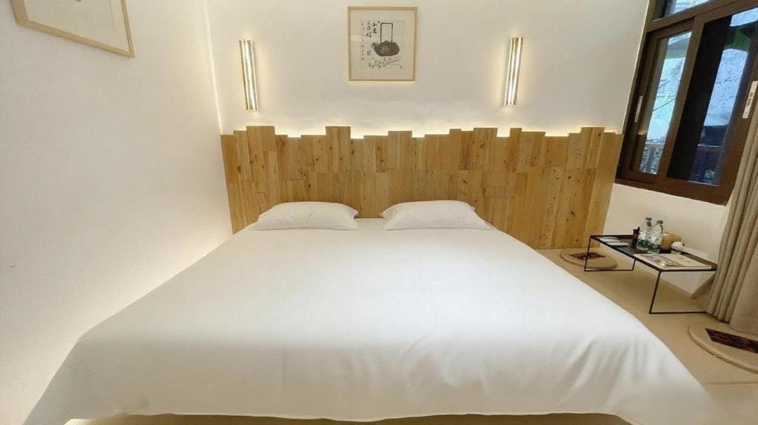 Photo of Bedroom in Fenghuang