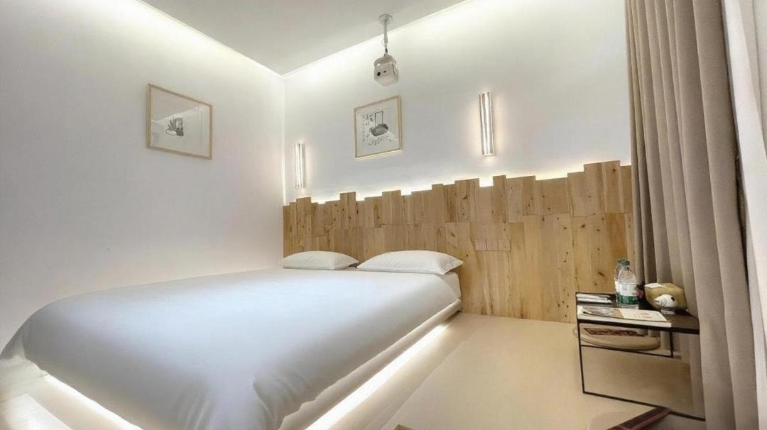 Photo of Bedroom in Fenghuang