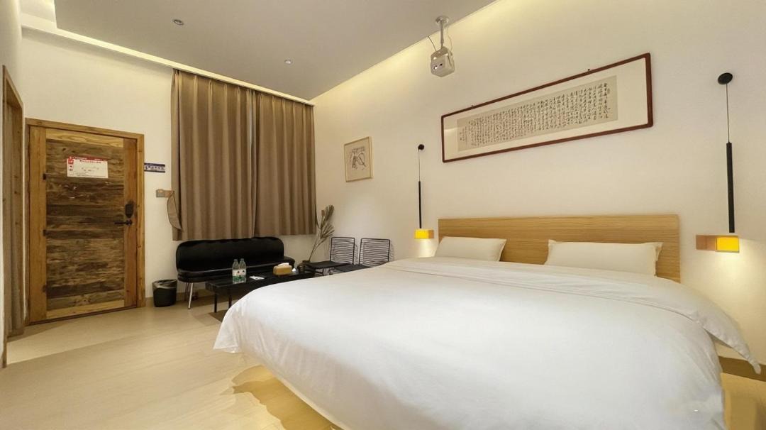 Photo of Bedroom in Fenghuang