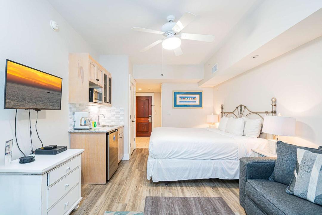 Photo of Bedroom in Baytowne Wharf
