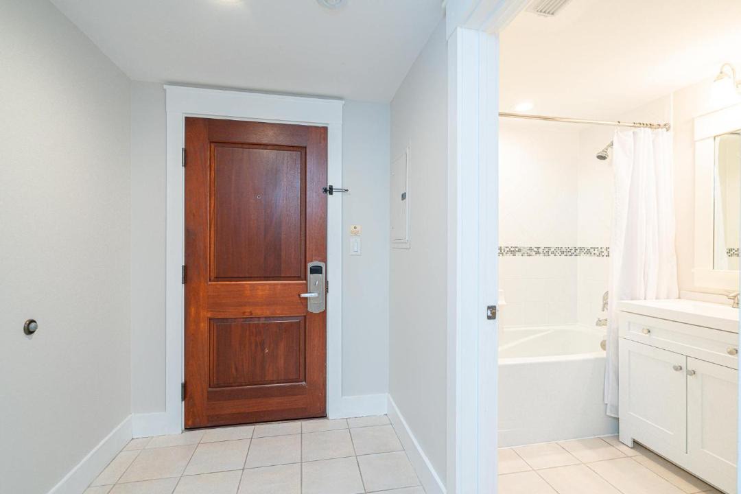 Photo of Bathroom in Baytowne Wharf