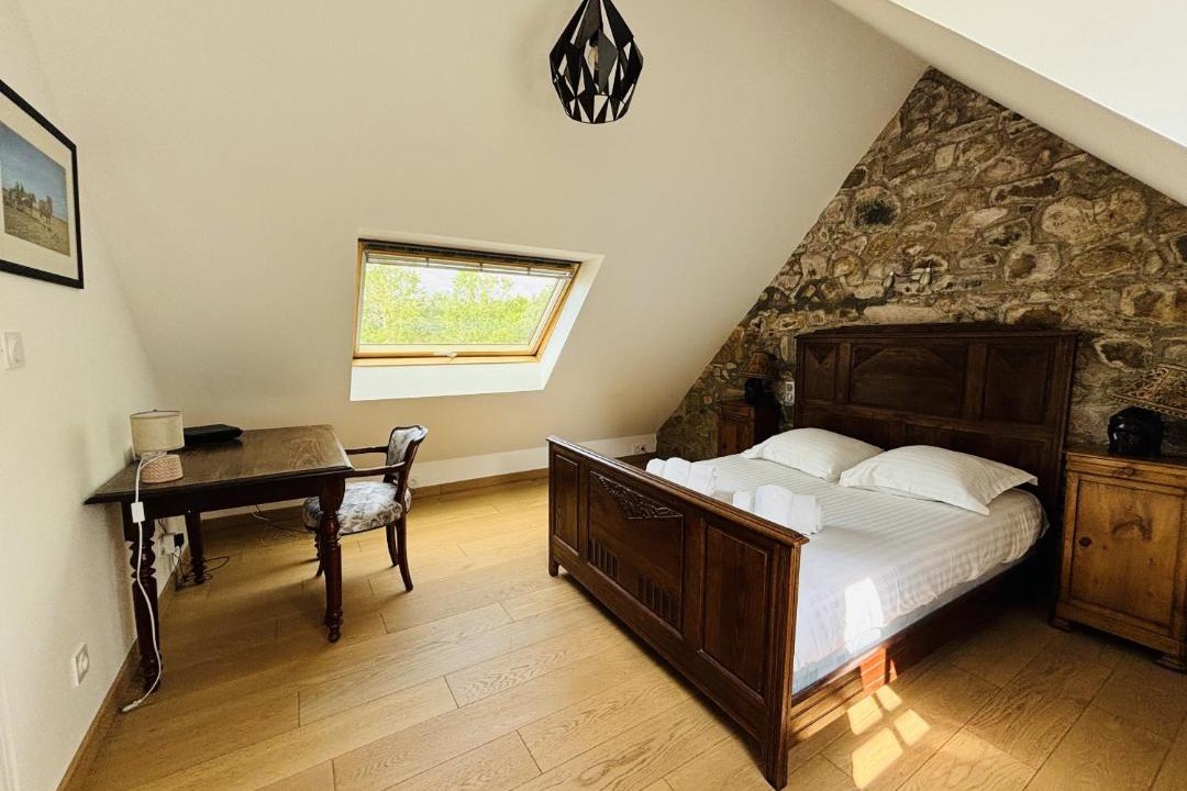 Photo of Bedroom in Plougrescant