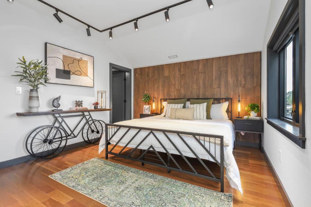 Photo of Bedroom in Somerville
