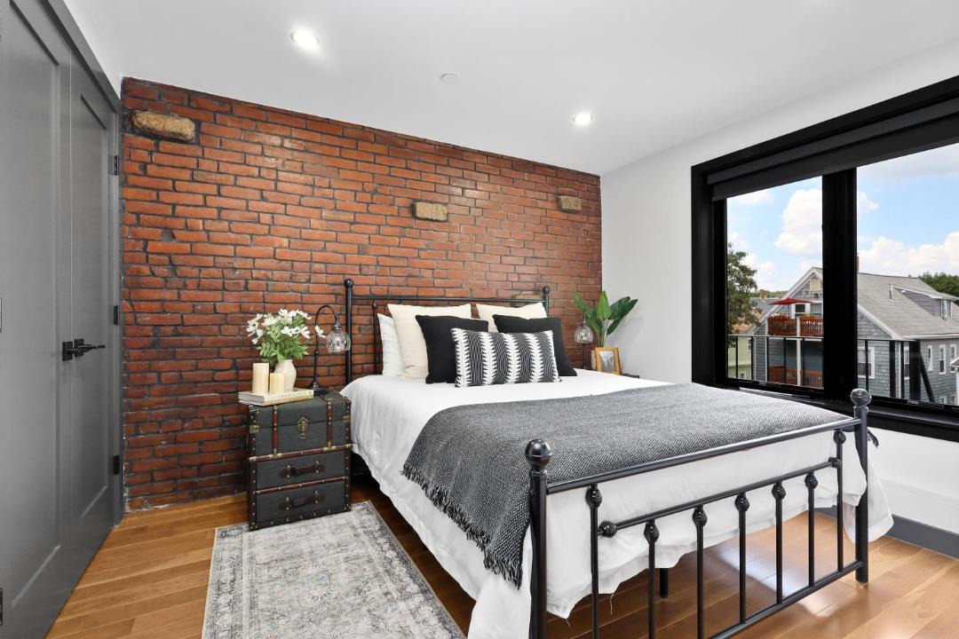Photo of Bedroom in Somerville