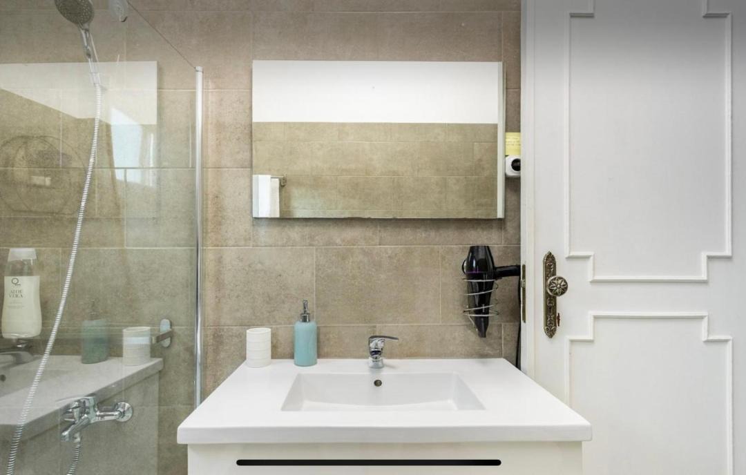 Photo of Bathroom in Reboleira