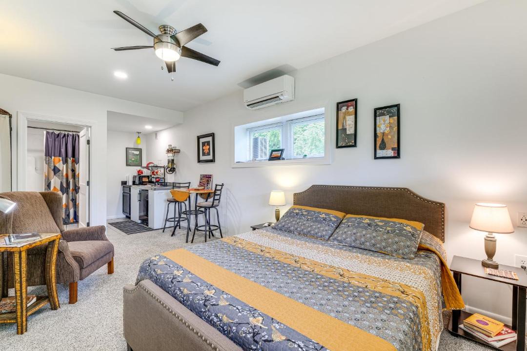 Photo of Bedroom in Court House