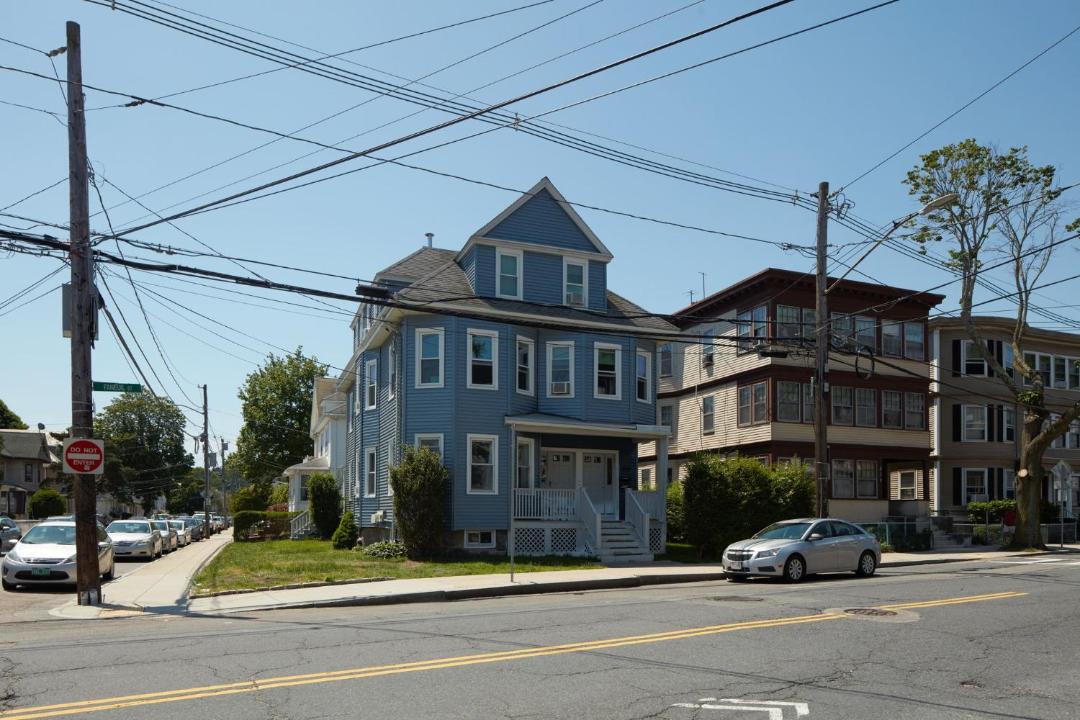 Photo of Buildings in Oak Square