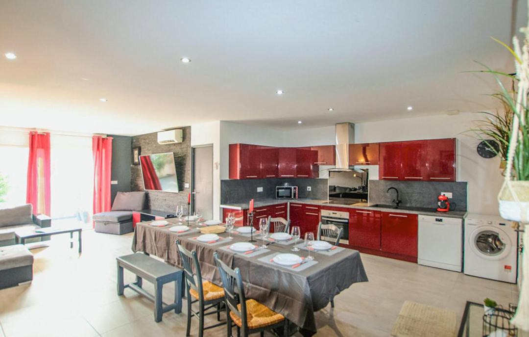 Photo of Kitchen in Morieres-les-Avignon