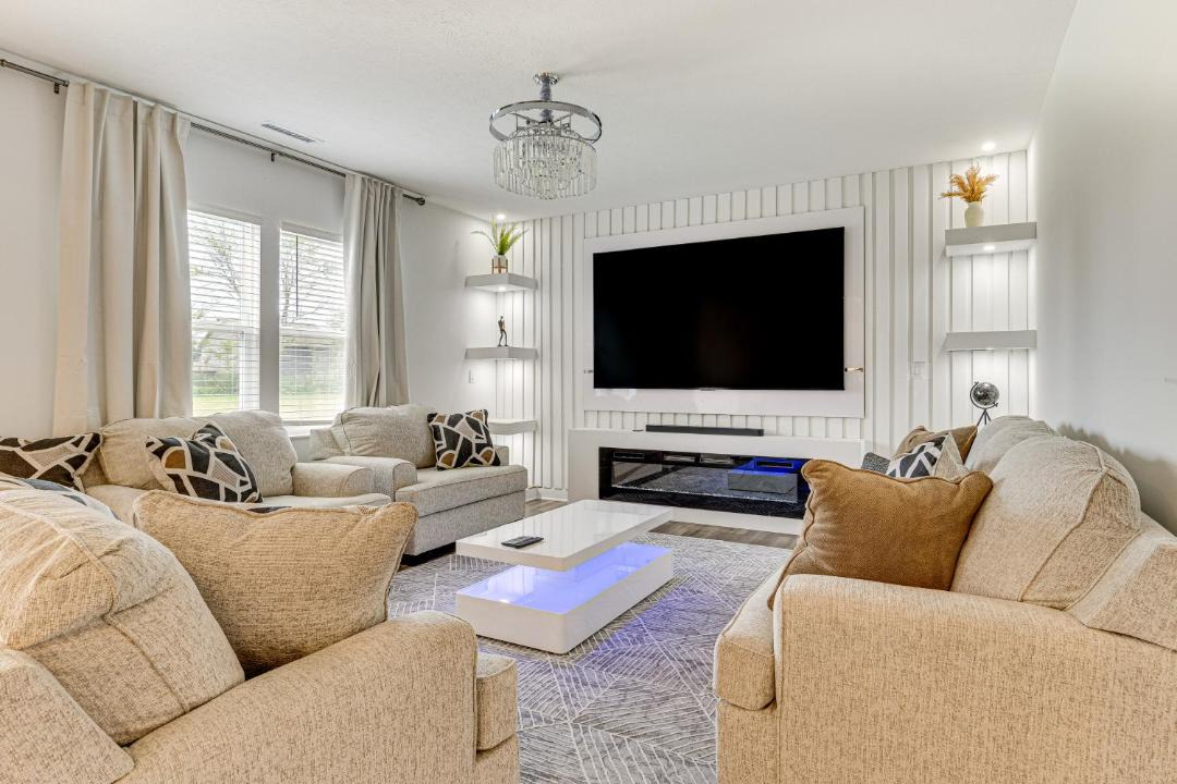 Photo of Livingroom in Avon
