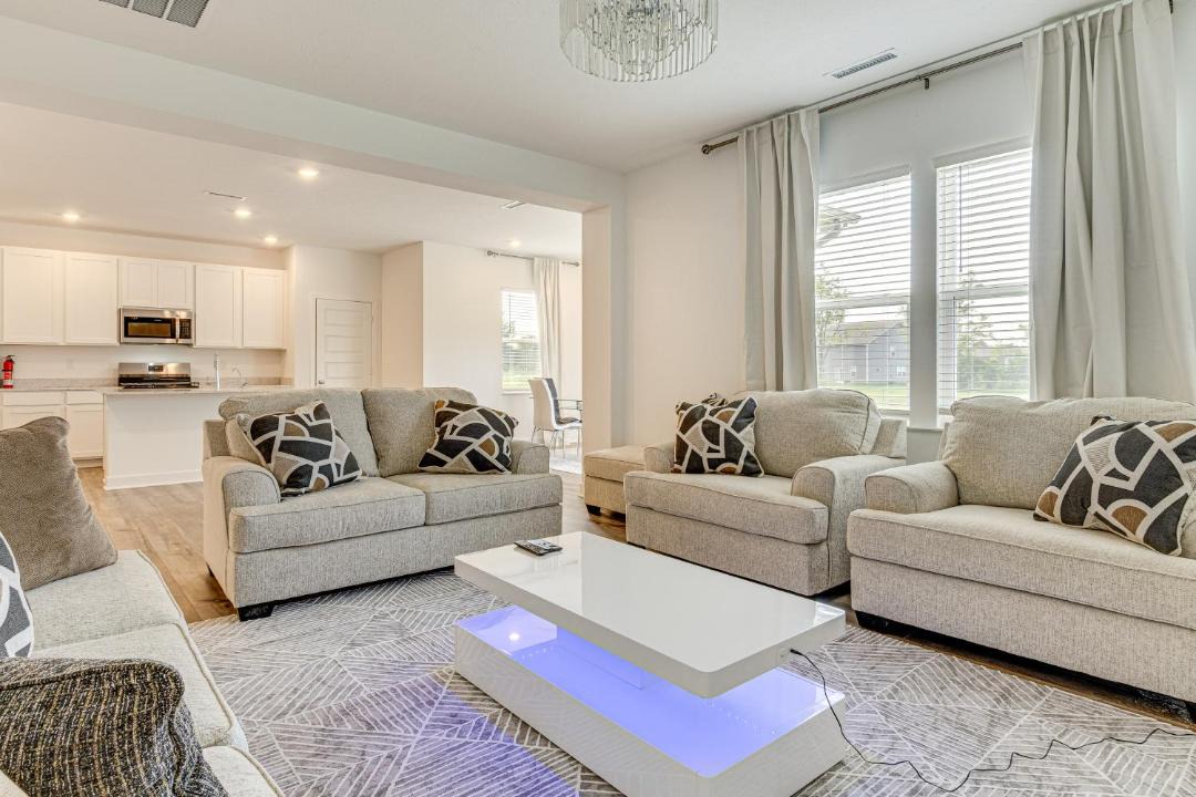 Photo of Livingroom in Avon