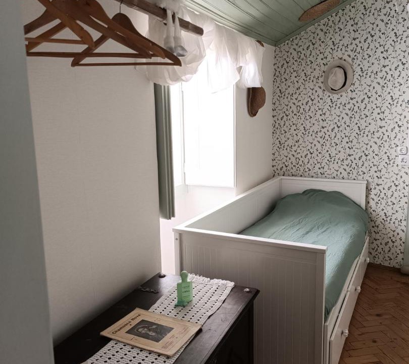 Photo of Bedroom in Capelas