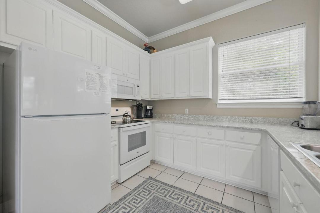 Photo of Kitchen in Village of Sugar Beach