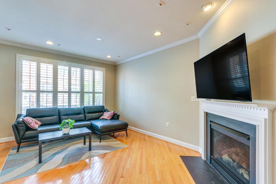 Photo of Livingroom in Herndon