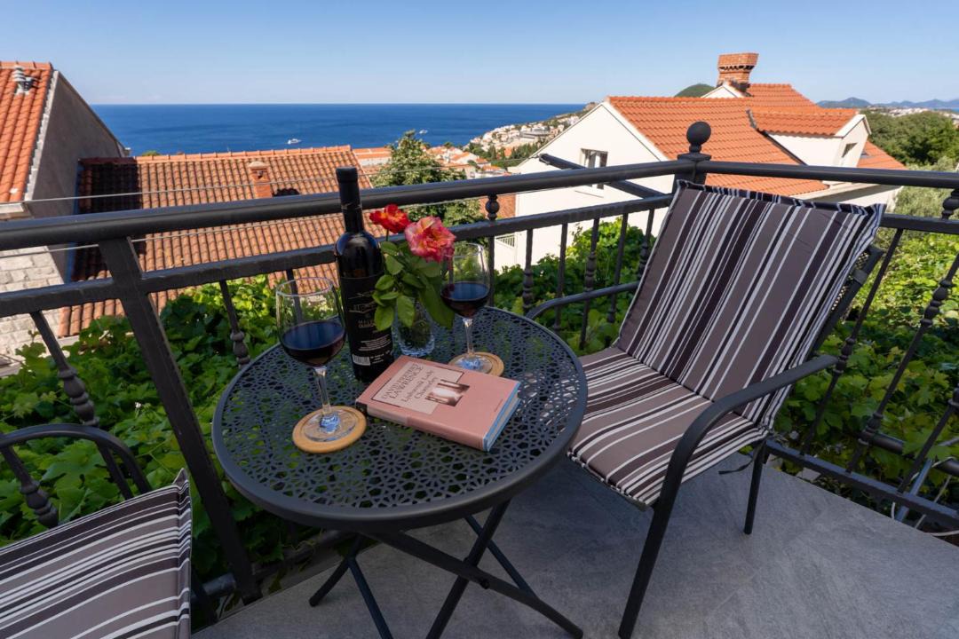 Photo of Patio Balcony in Gornji Kono