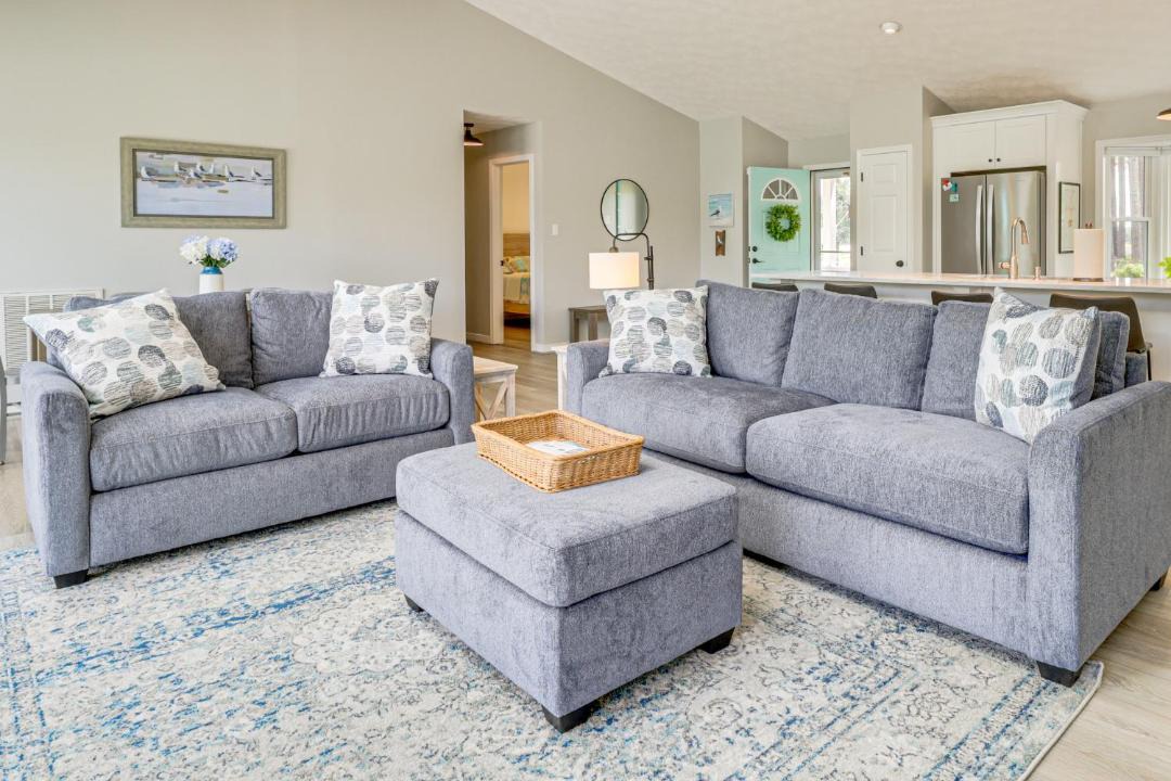 Photo of Livingroom in Deltaville