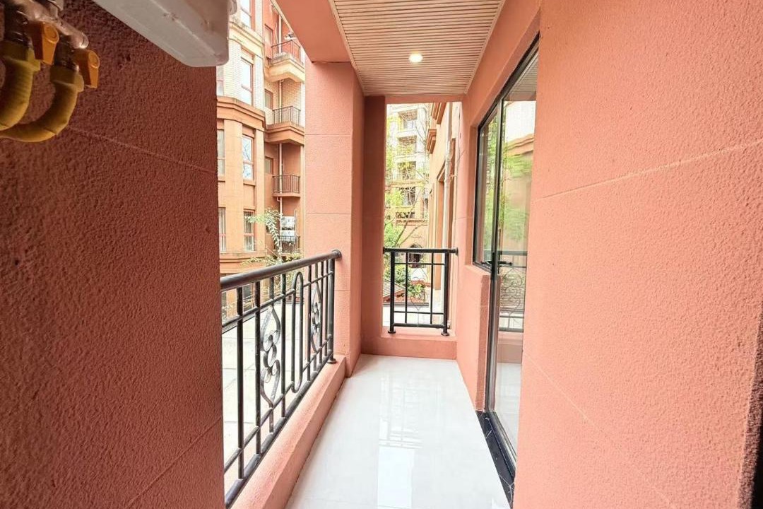 Photo of Patio Balcony in Emeishan