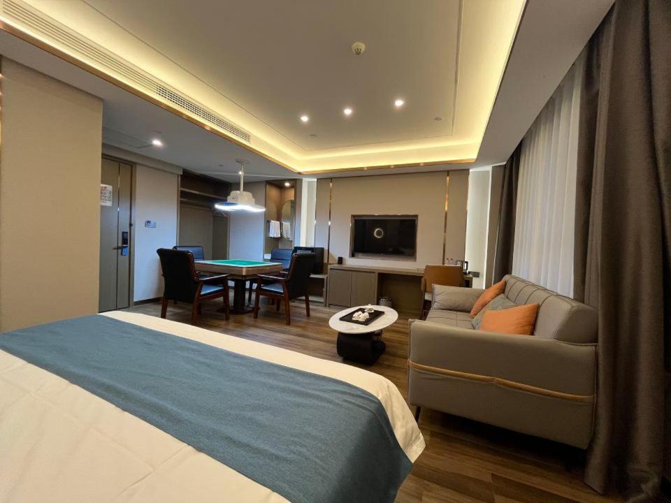 Photo of Bedroom in Urumqi City Centre