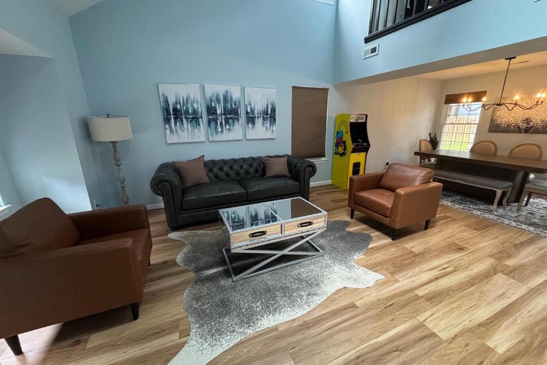 Photo of Livingroom in Central Newport News
