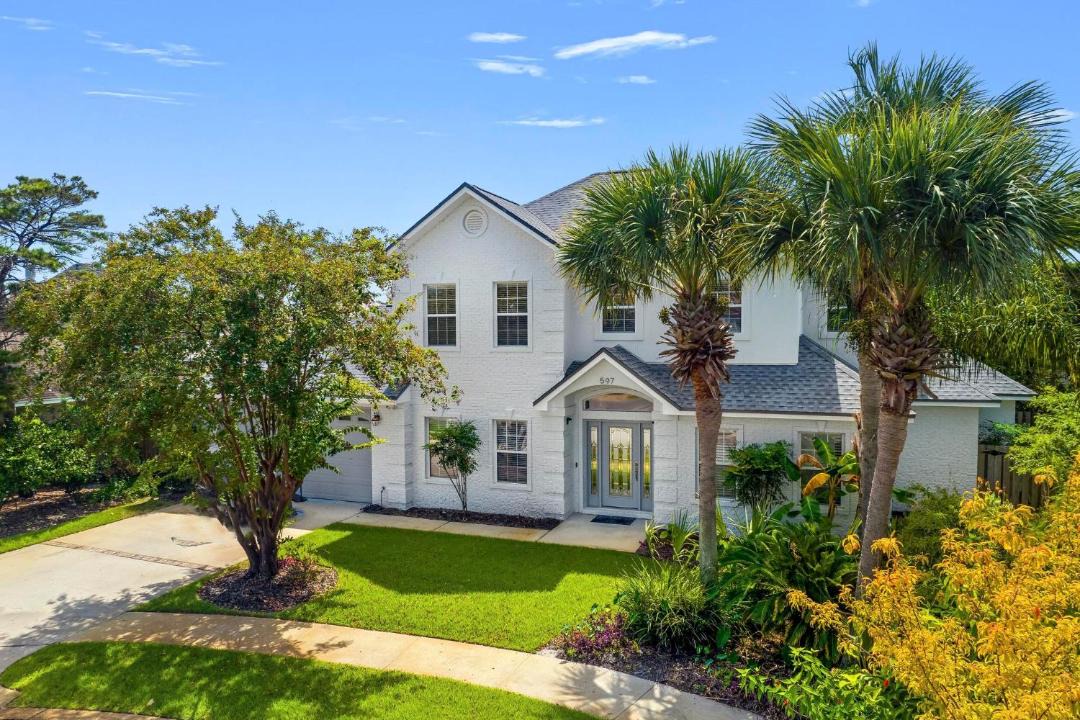 Photo of Others in Avalon Beach Estates