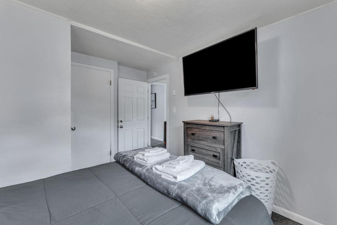 Photo of Bedroom in Oneonta