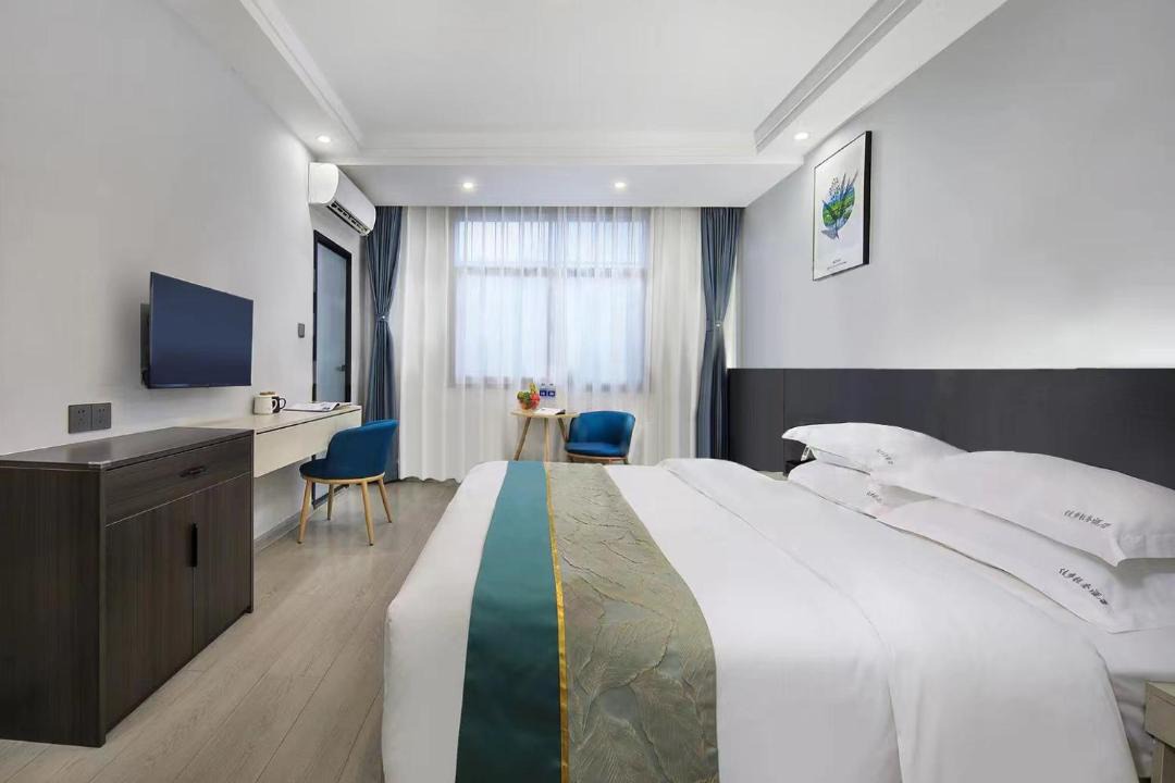 Photo of Bedroom in Fenghuang