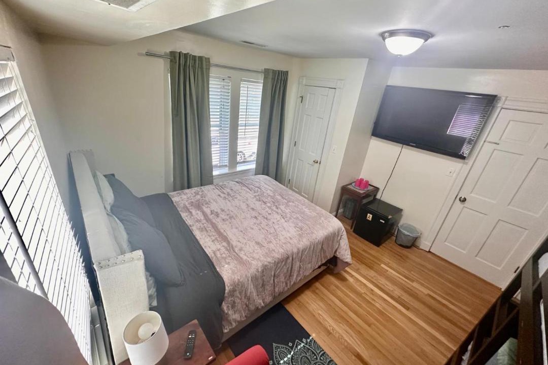 Photo of Bedroom in Everett