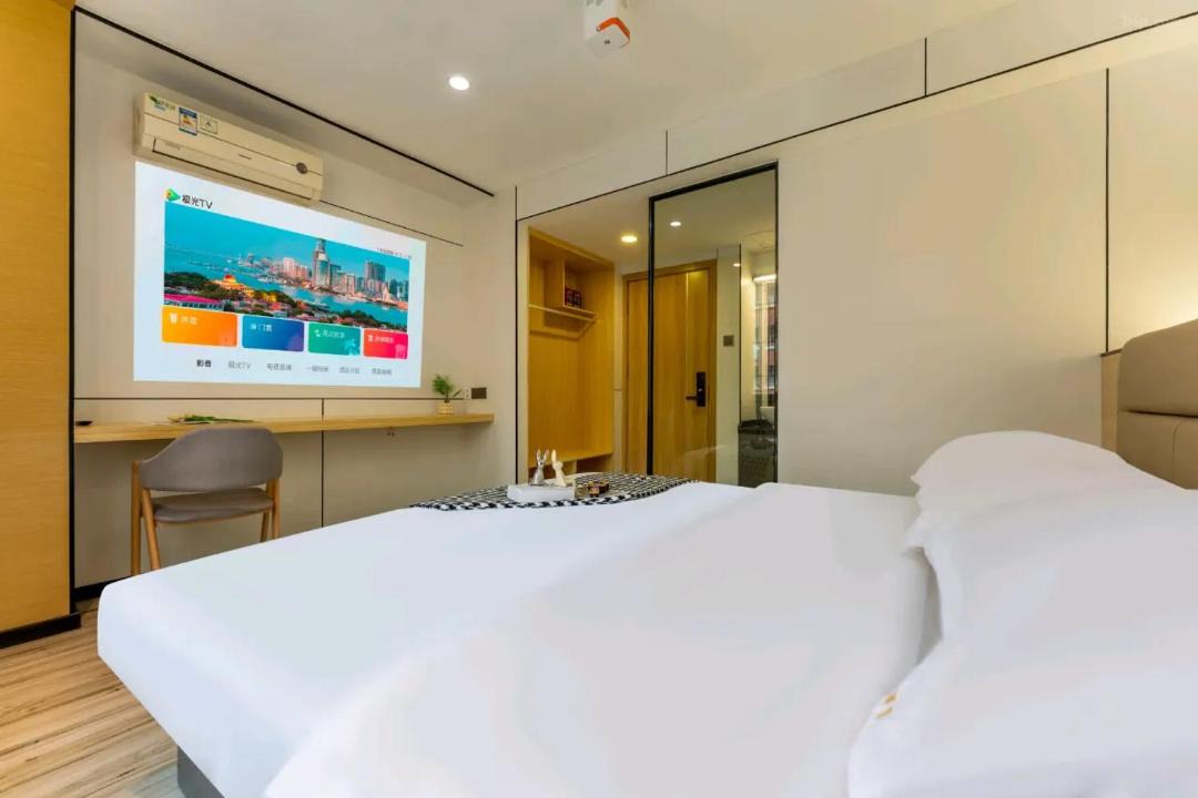 Photo of Bedroom in East Huanshi Road