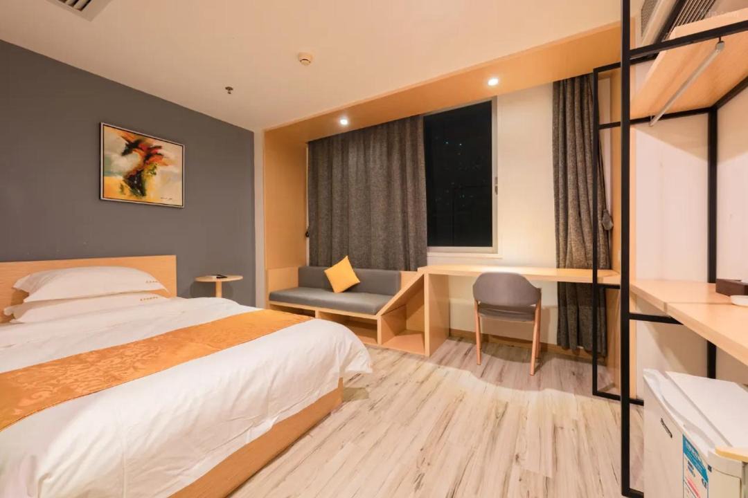 Photo of Bedroom in East Huanshi Road