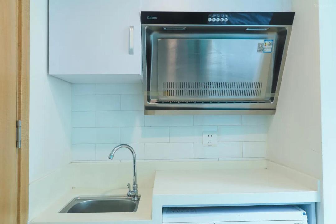 Photo of Kitchen in East Huanshi Road