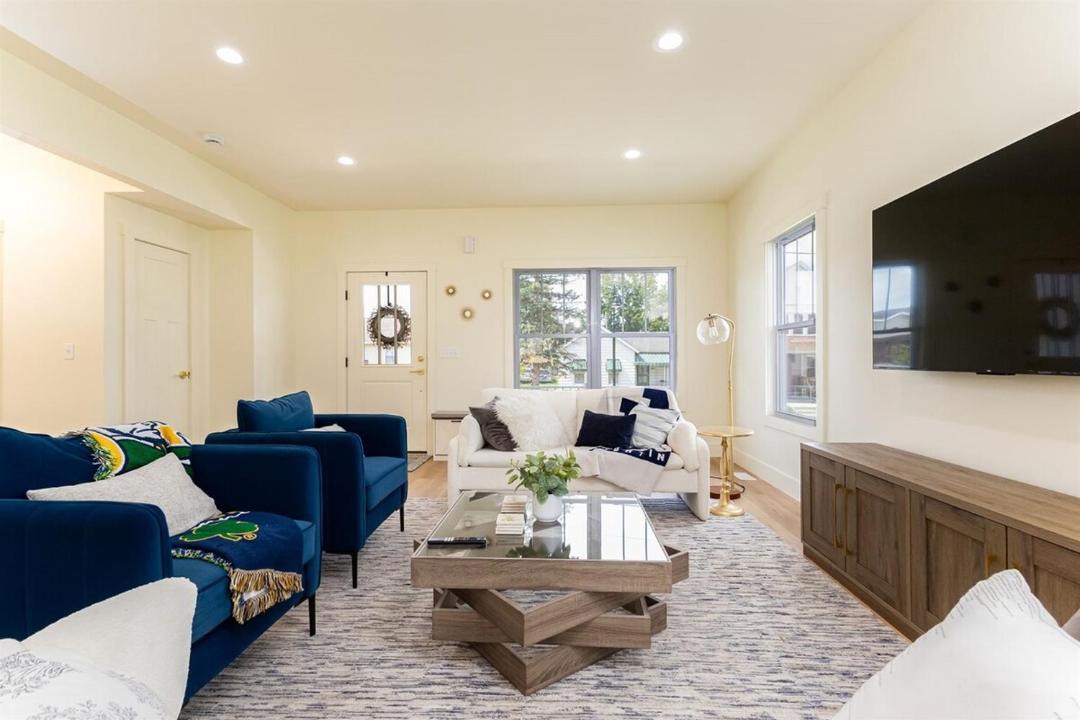 Photo of Livingroom in Northeast South Bend