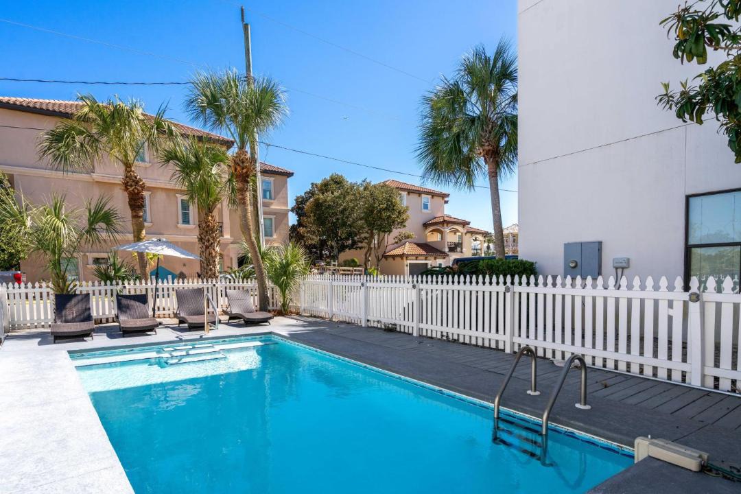 Photo of Patio Balcony in Frangista Beach
