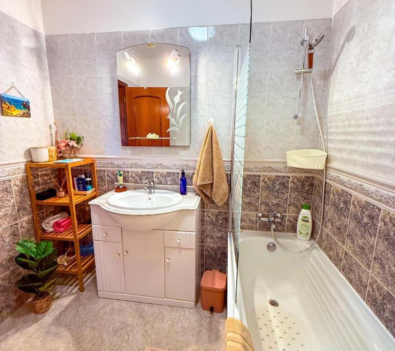 Photo of Bathroom in Corroios