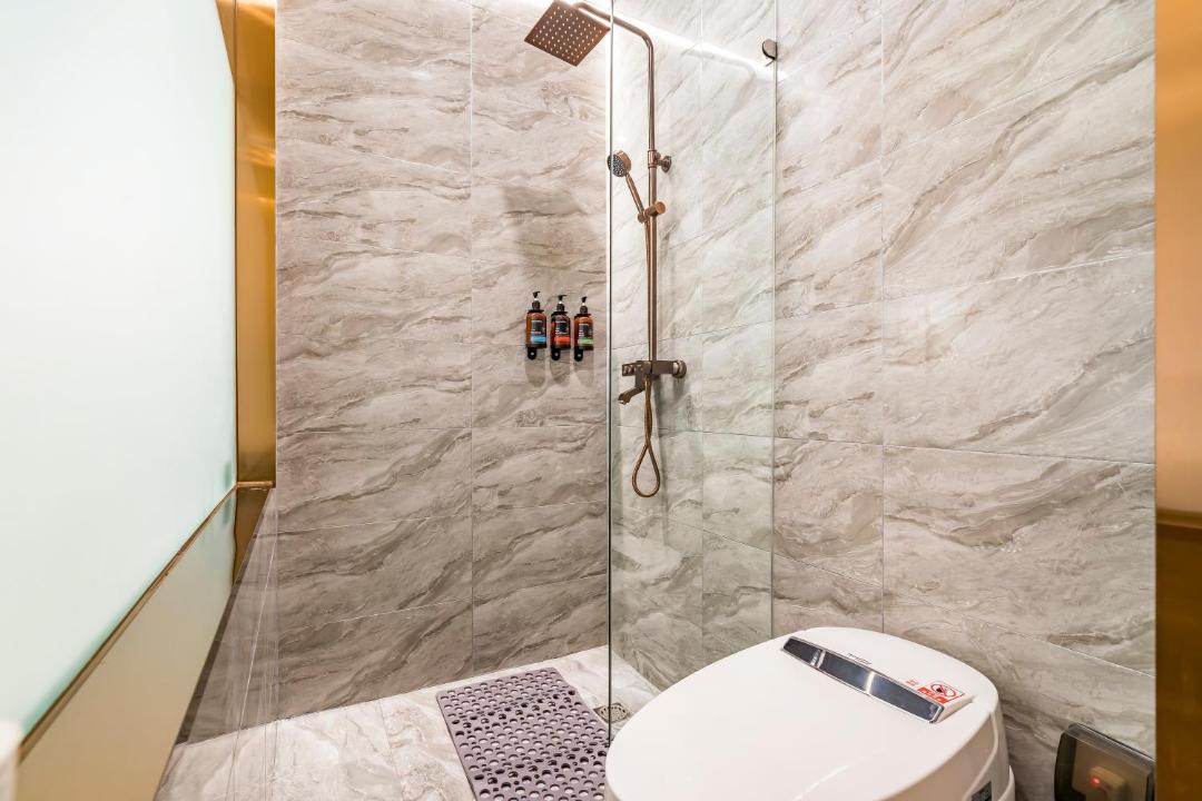 Photo of Bathroom in Guomao
