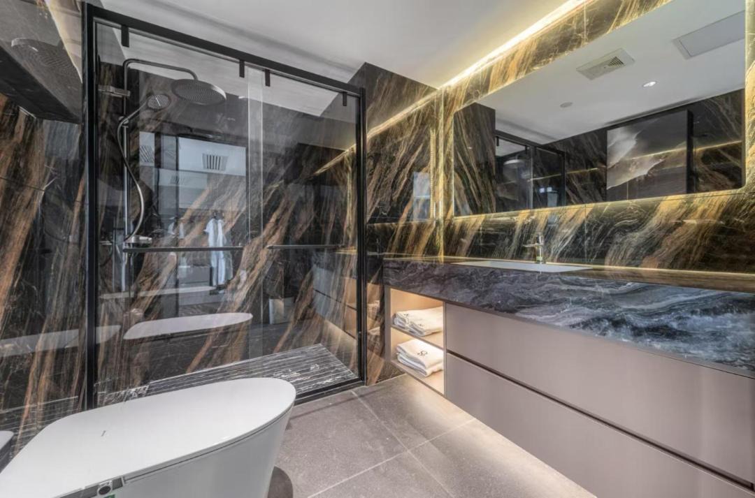 Photo of Bathroom in Chikan District