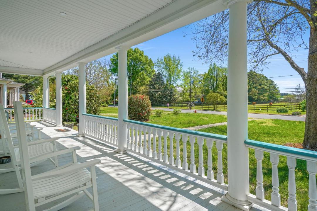 Photo of Patio Balcony in Birdsnest