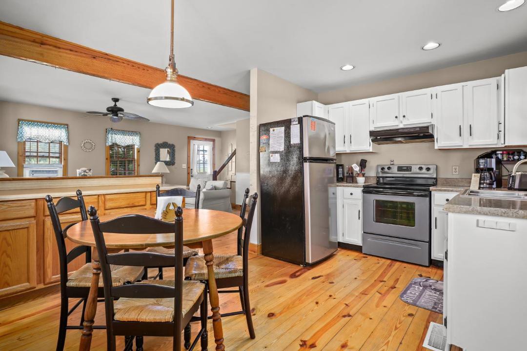Photo of Kitchen in Piney Island