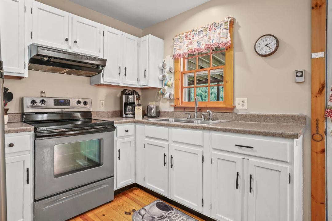 Photo of Kitchen in Piney Island