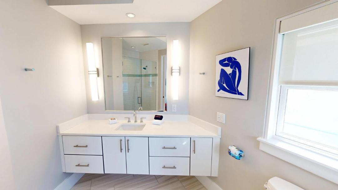 Photo of Bathroom in Holiday Isle