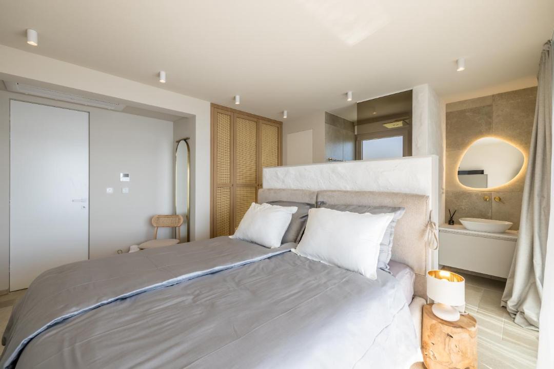 Photo of Bedroom in Duce