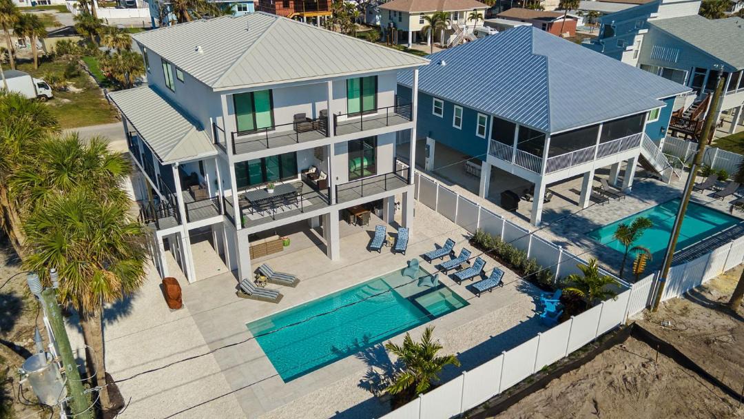 Photo of Patio Balcony in Mid Island