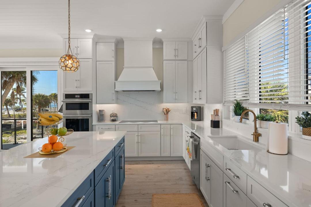 Photo of Kitchen in Mid Island