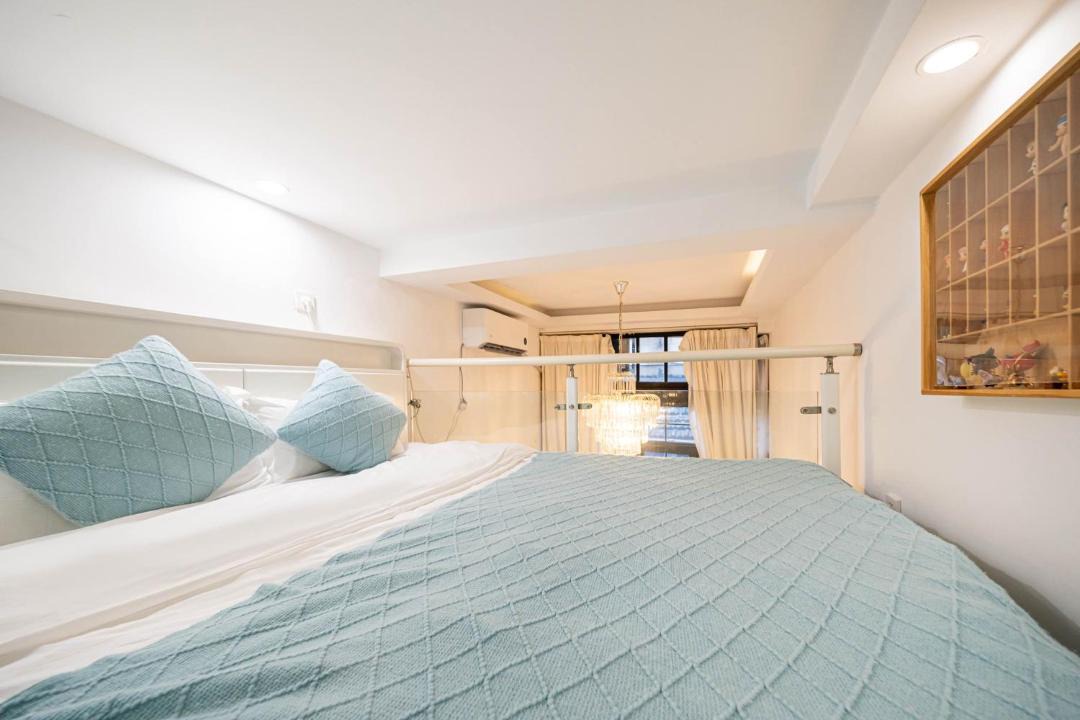 Photo of Bedroom in Huaihai Road Commercial Area