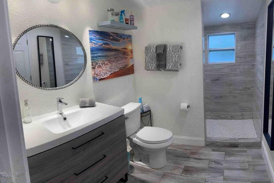 Photo of Bathroom in Central Fort Lauderdale