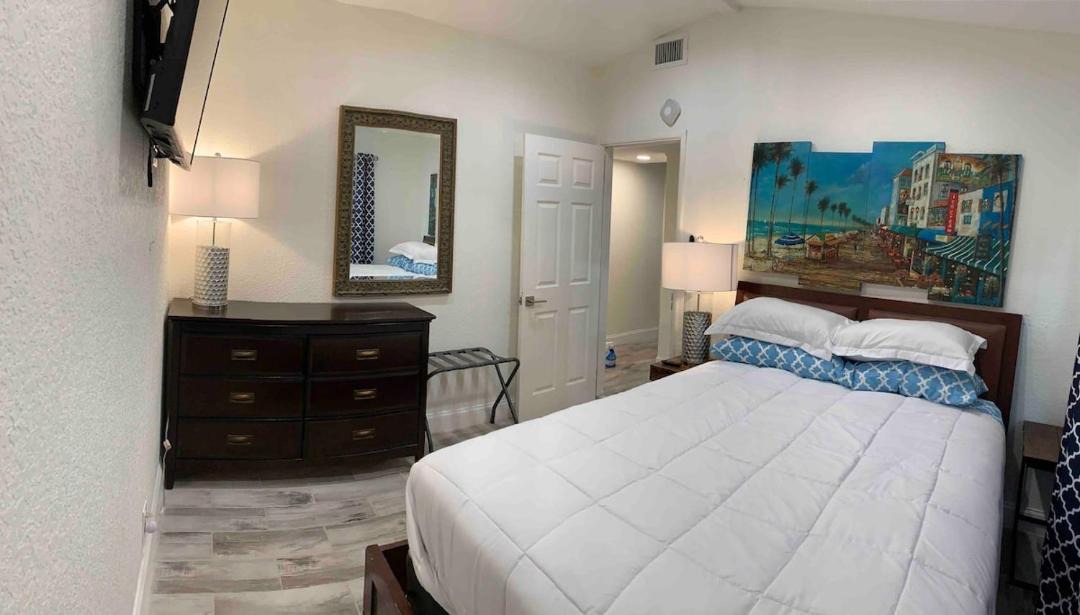 Photo of Bedroom in Central Fort Lauderdale