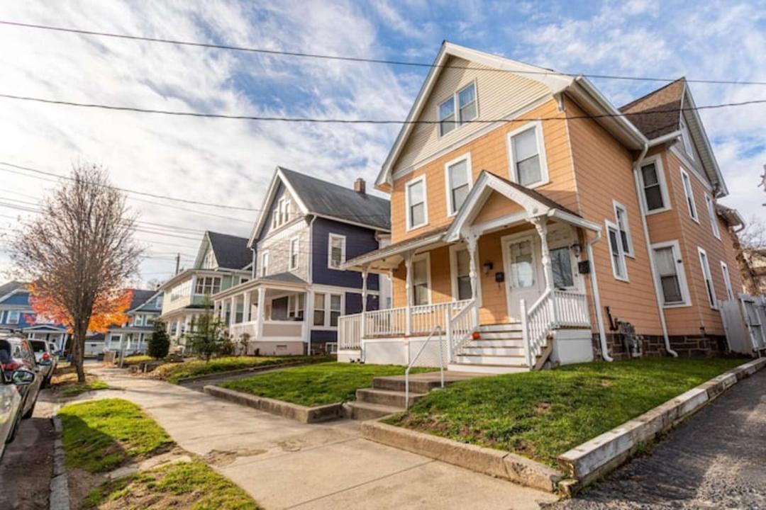 Photo of Buildings in West End - West Side