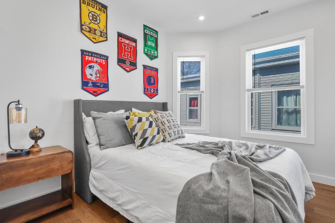 Photo of Bedroom in East Somerville