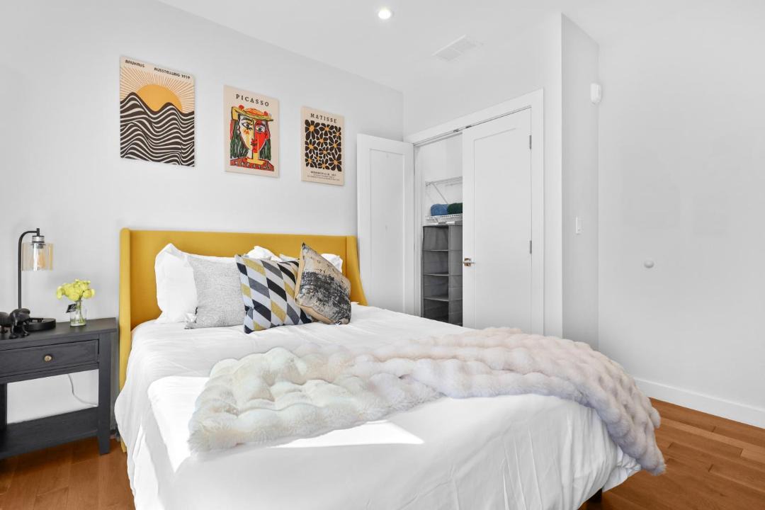 Photo of Bedroom in East Somerville