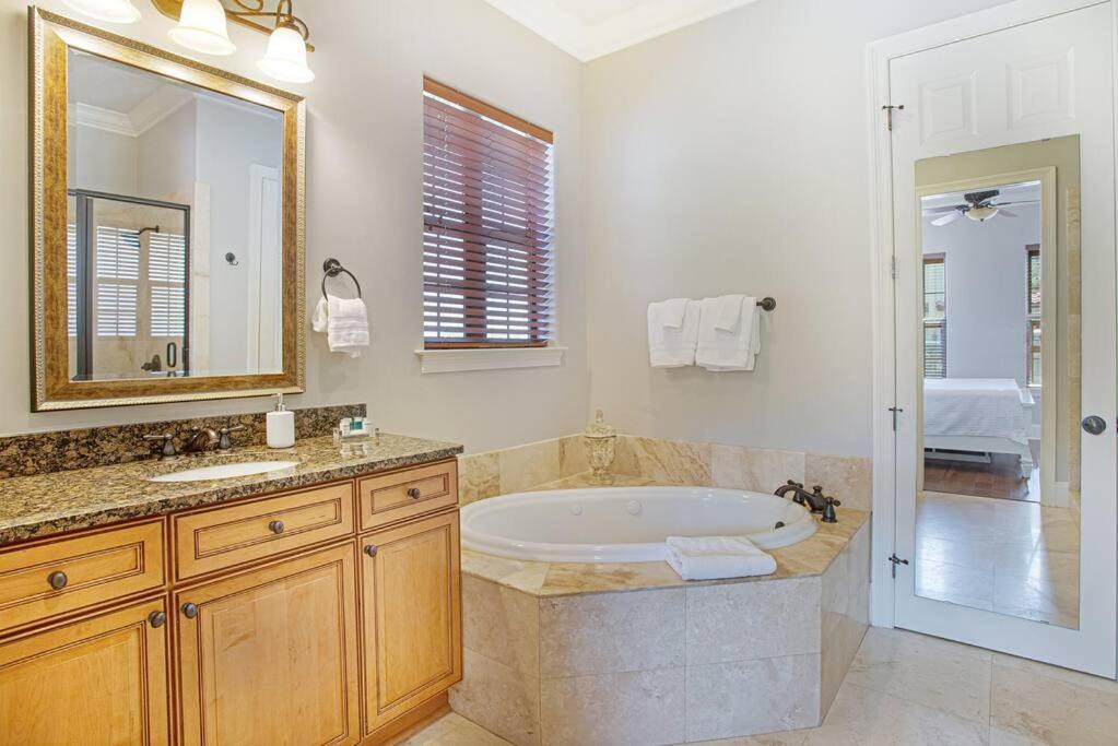 Photo of Bathroom in Villa Lago