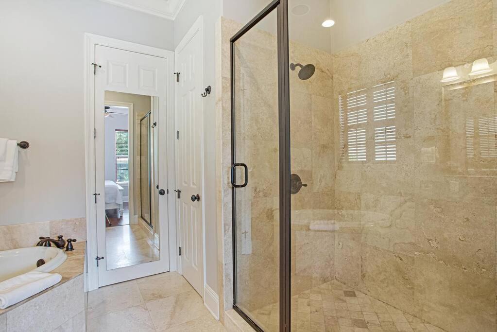 Photo of Bathroom in Villa Lago