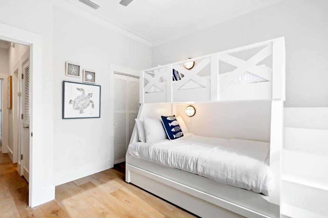 Photo of Bedroom in White's Gulfview